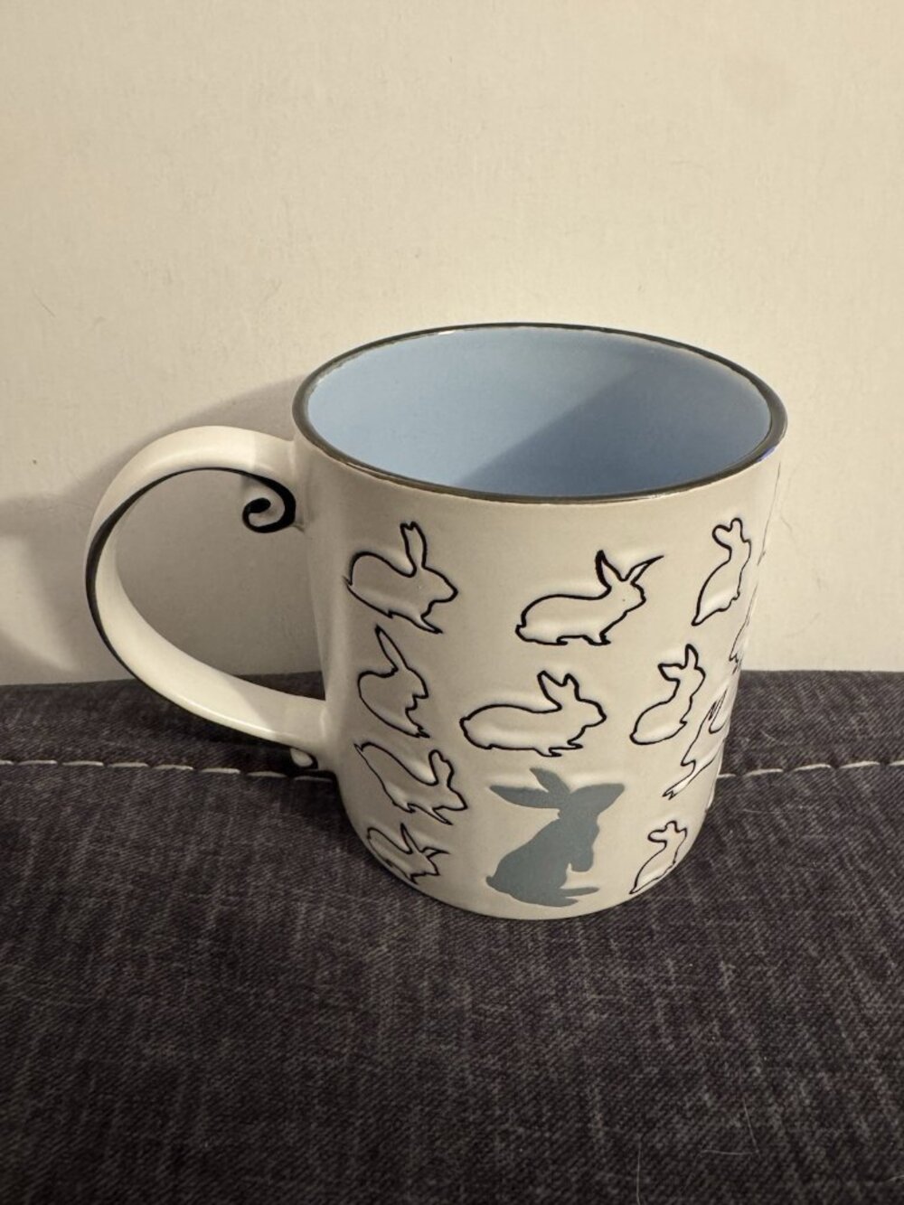 Bunny Rabbit Repeat 21 oz Coffee Mug Blue Stoneware Spectrum CS9